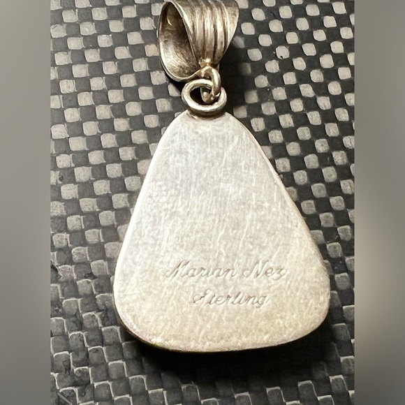 Navajo Marian Nez Sterling Chrysoprase Green Pendant - Picture 2 of 5